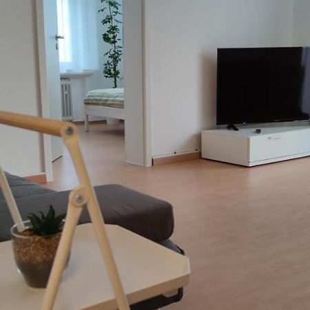 Schoene Und Optimal Gelegene Wohnung Og Weisskirchen Exterior photo